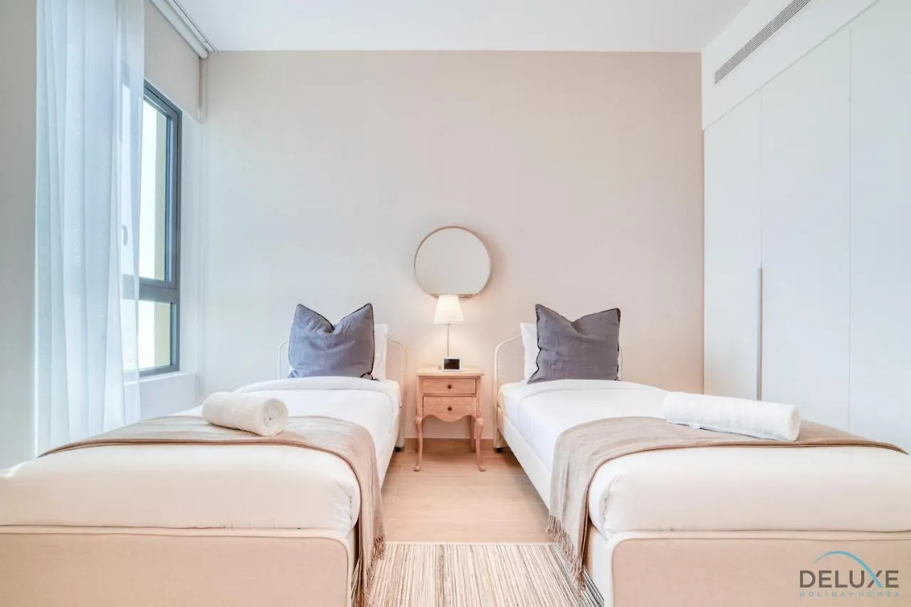 Apartment Peaceful 4Br Penthouse With Assistant Room At Le Pont Jumeirah By Deluxe Holiday Homes Dubai