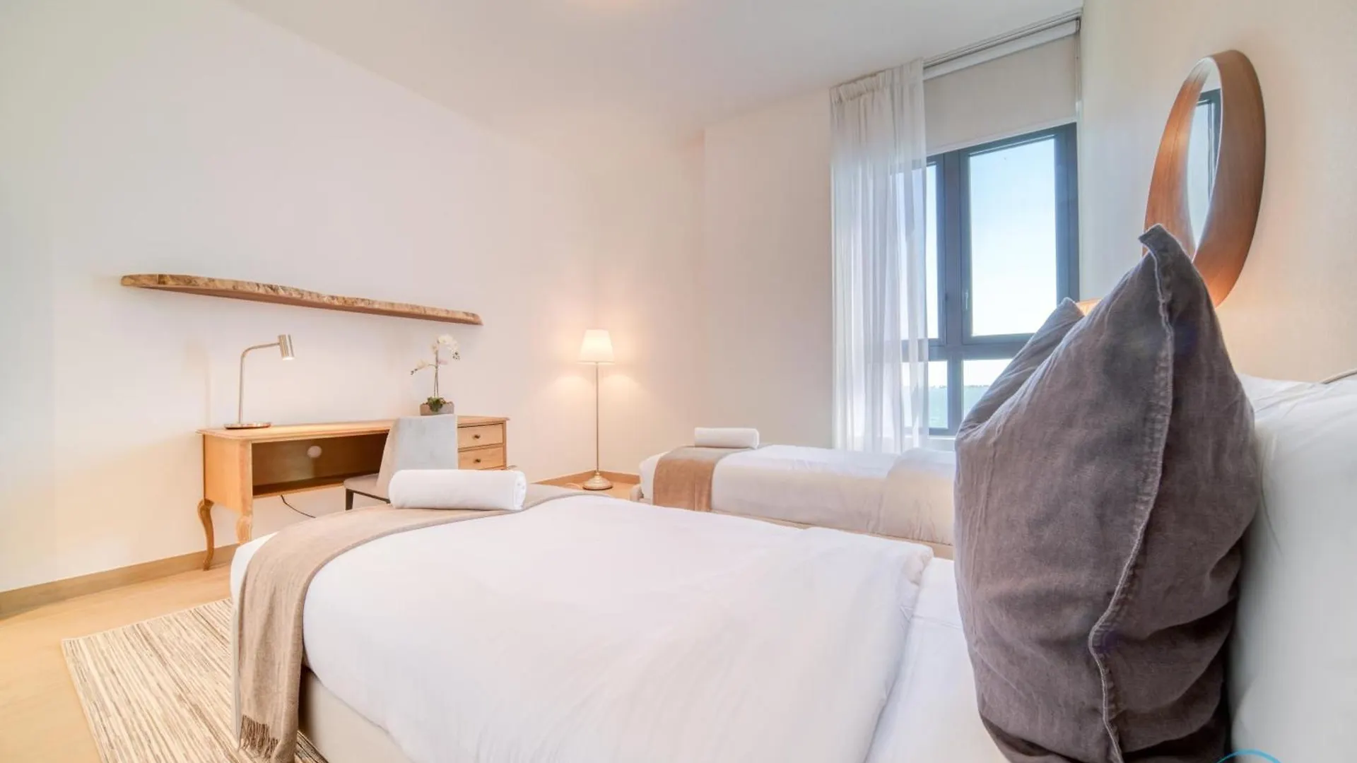 Apartment Peaceful 4Br Penthouse With Assistant Room At Le Pont Jumeirah By Deluxe Holiday Homes Dubai