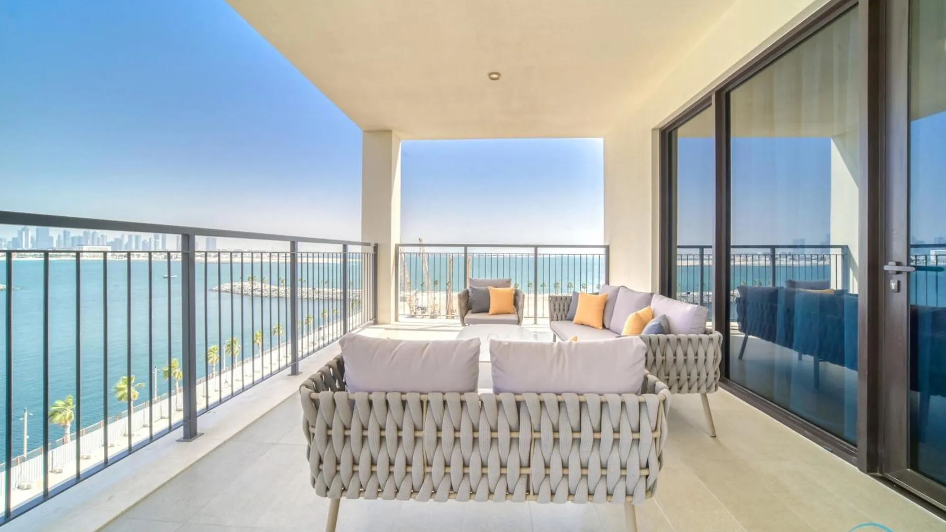 Apartment Peaceful 4Br Penthouse With Assistant Room At Le Pont Jumeirah By Deluxe Holiday Homes Dubai