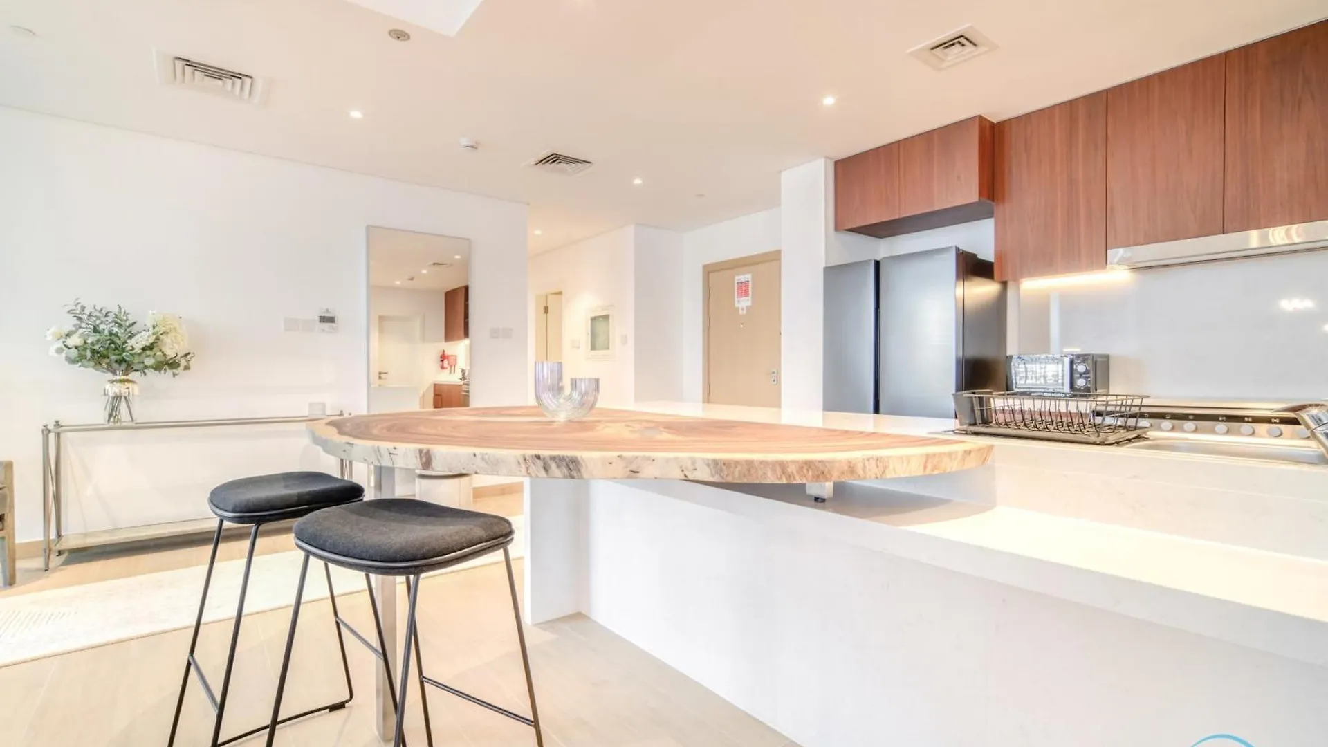Peaceful 4Br Penthouse With Assistant Room At Le Pont Jumeirah By Deluxe Holiday Homes Dubai 0*,