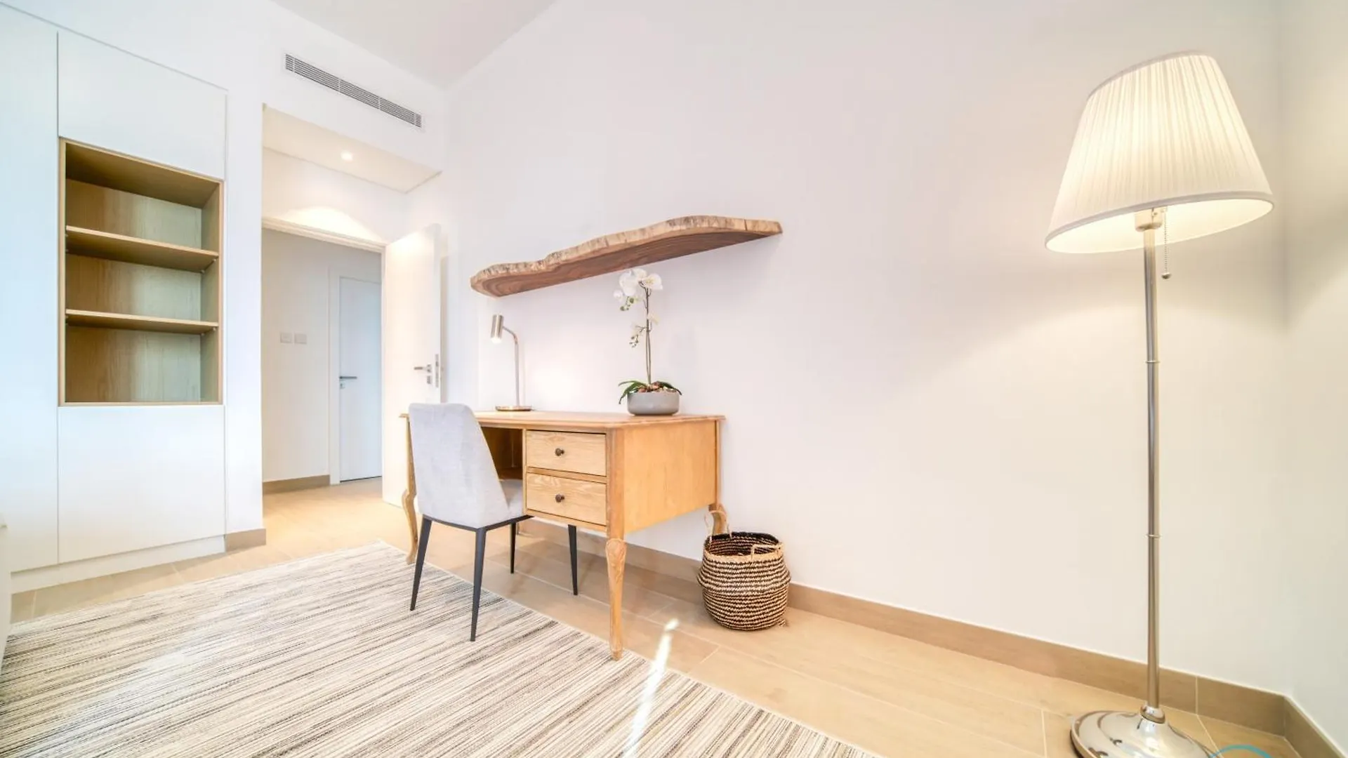 Peaceful 4Br Penthouse With Assistant Room At Le Pont Jumeirah By Deluxe Holiday Homes Dubai Apartment